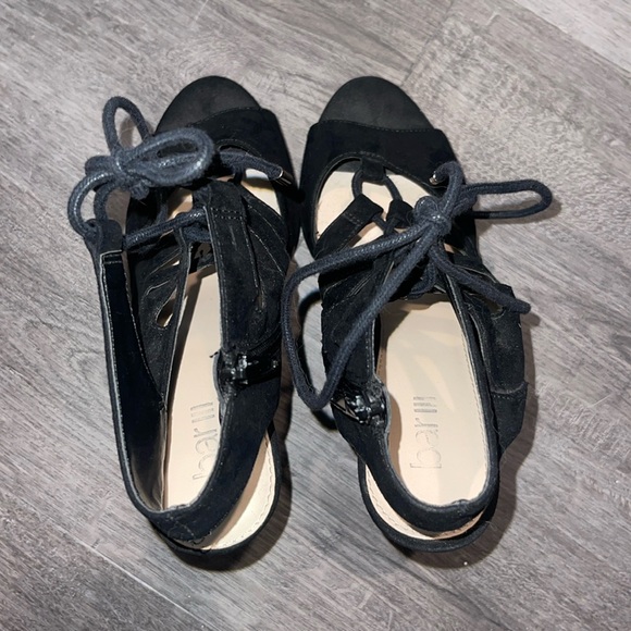 Black Heels - Picture 3 of 5